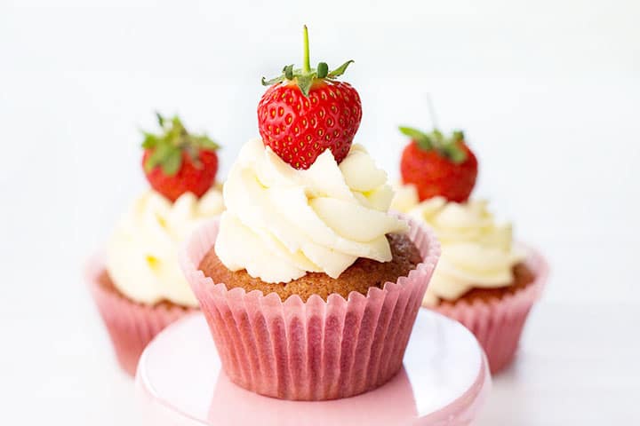 Strawberry Cupcakes with Whipped Cream: Tender, Flavorful & Easy